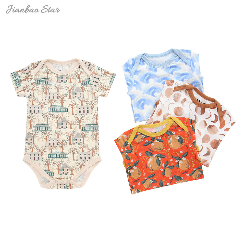 Säuglingsbekleidung und Babybekleidungssets: Sichere, atmungsaktive Alltagskleidung